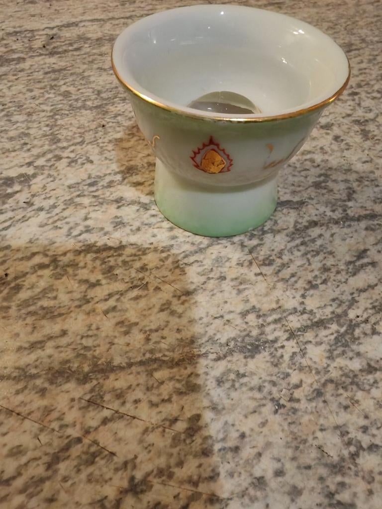 Chinees sake glaasje, Ophalen