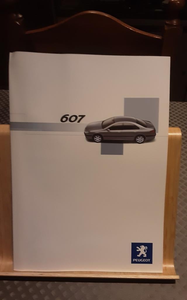 PEUGEOT 607 brochure, Livres, Autos | Brochures & Magazines, Enlèvement ou Envoi, Comme neuf, Peugeot