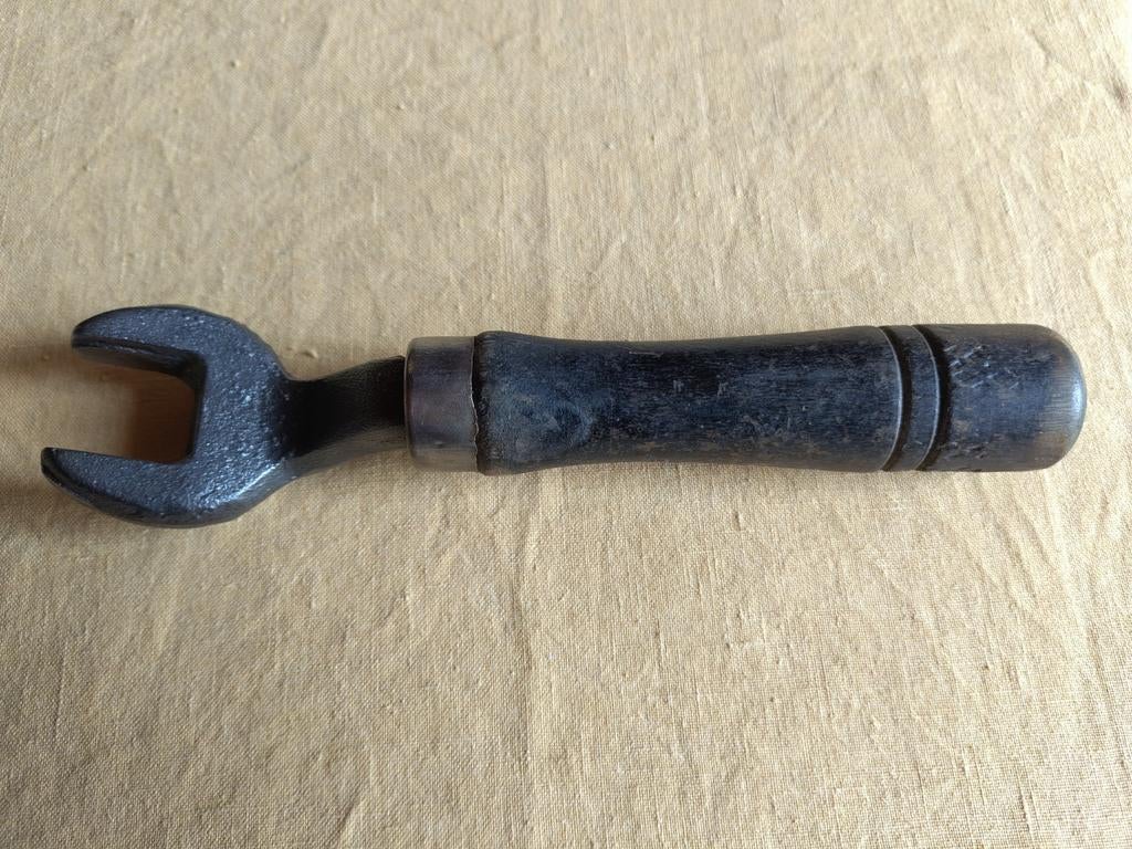 Clé agricole ancienne pour tracteur en fonte, Enlèvement ou Envoi, Utilisé