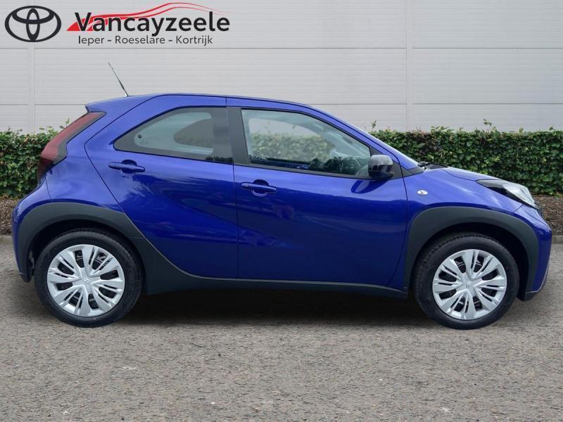 Toyota Aygo X play+cam+DAB+applecarplay&andr, Auto's, Toyota, Automaat, Blauw, 72 pk, 5 deurs