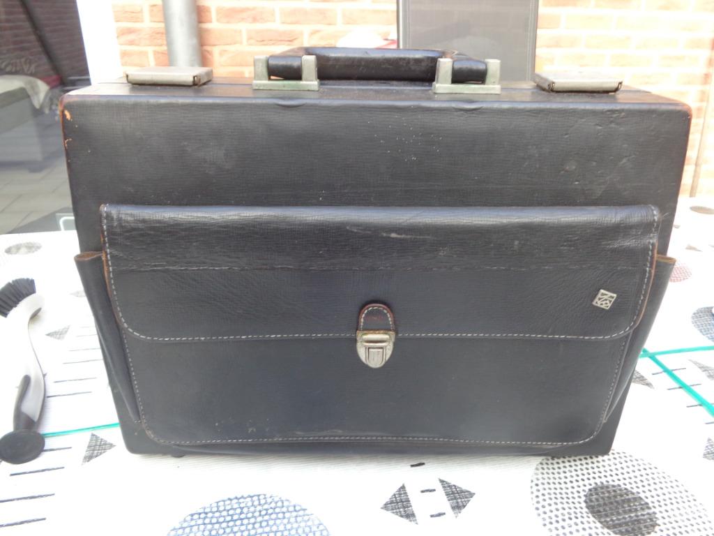 Beveiligde zwarte hoes, Gebruikt, Minder dan 30 cm, Zwart, Aktetas of Boekentas