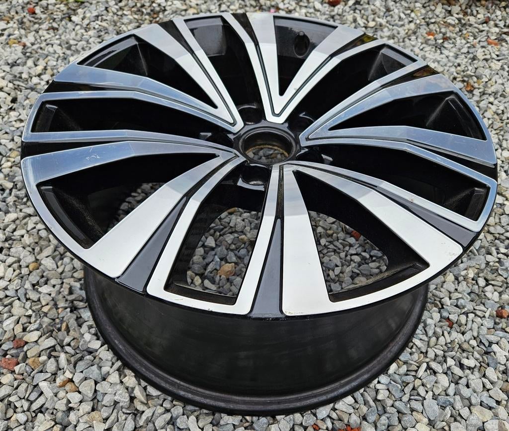 MUSCAT  VW ARTEON 18inch velg, Auto-onderdelen, Banden en Velgen, Ophalen, Gebruikt, 18 inch, Velg(en)