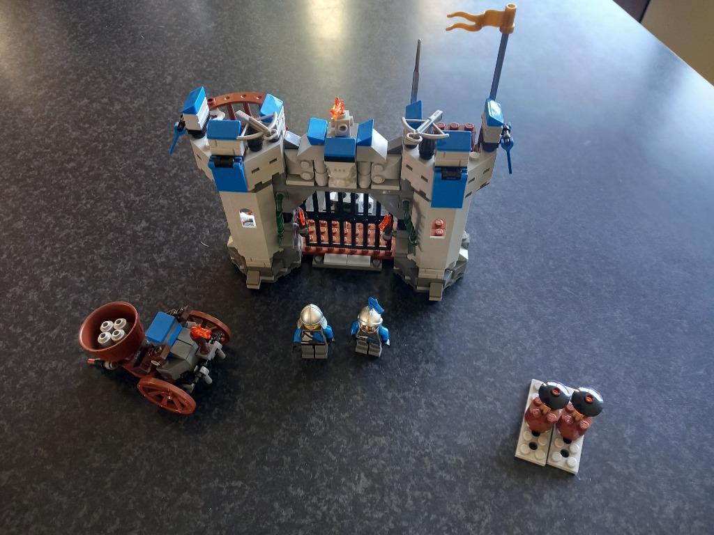 LEGO The Movie Kasteelcavalerie - 70806, Kinderen en Baby's, Speelgoed | Duplo en Lego, Ophalen of Verzenden, Zo goed als nieuw