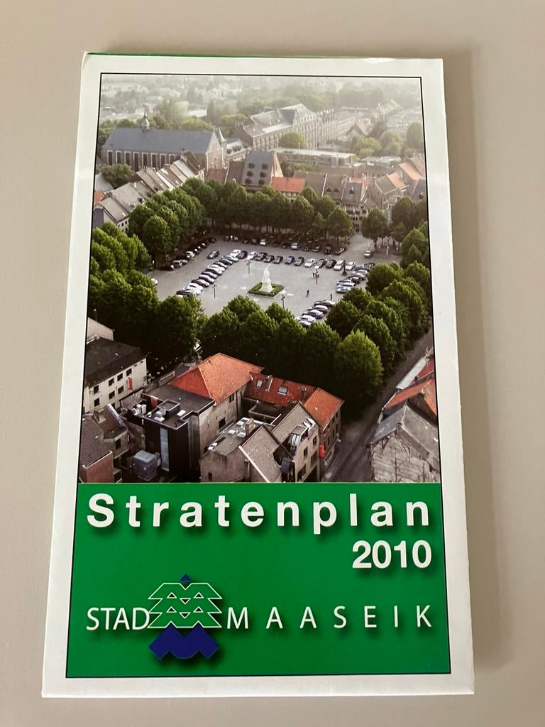 Stratenplan 2010 MAASEIK., Boeken, Ophalen of Verzenden