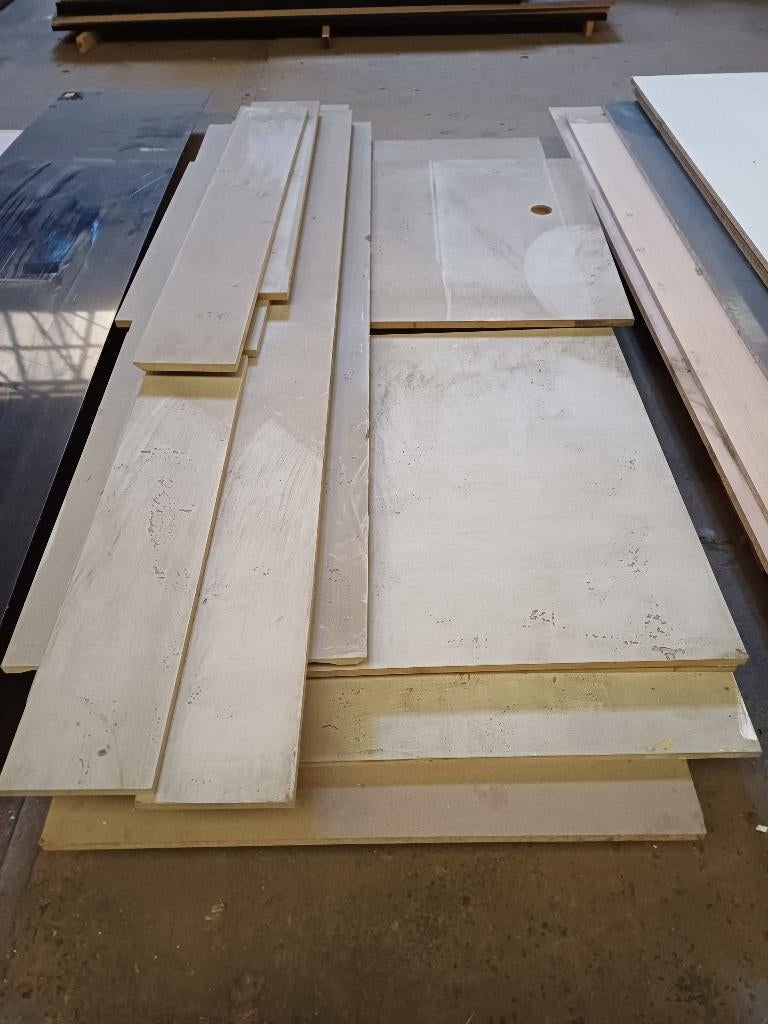 Lot recup MDF met verweerde betontextuur, Huis en Inrichting, Ophalen, Gebruikt