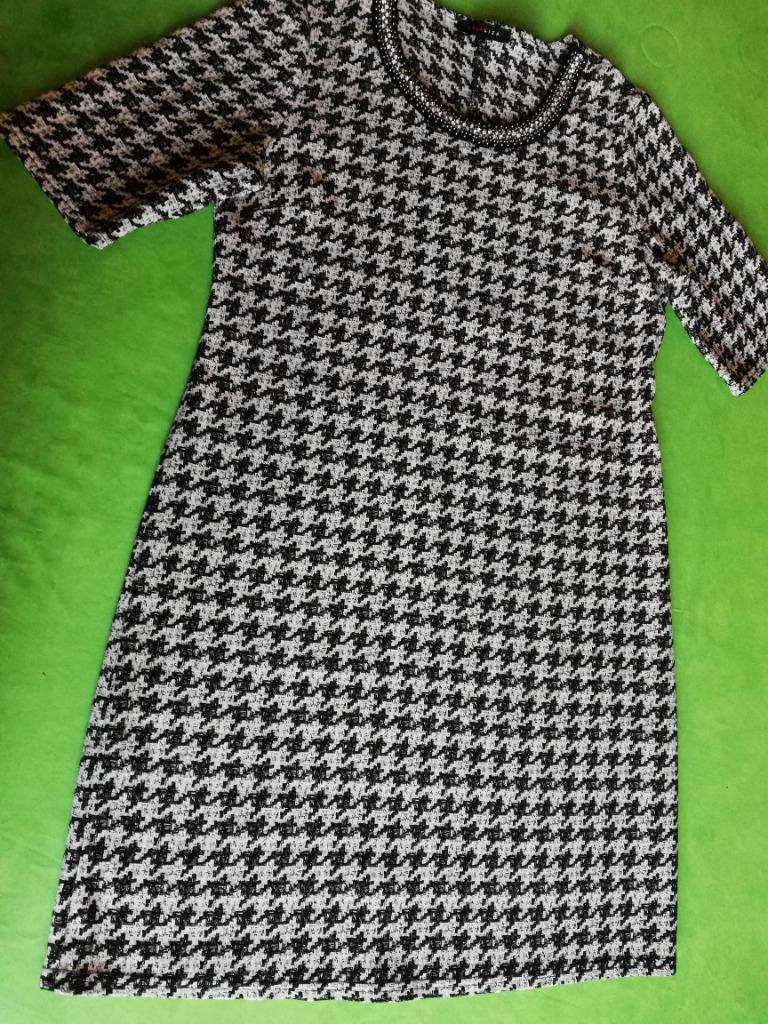 JURK LOLALIZA MET SPECIAAL HALS-EFFECT, Kleding | Dames, Maat 42/44 (L), Ophalen of Verzenden, Zo goed als nieuw, Knielengte