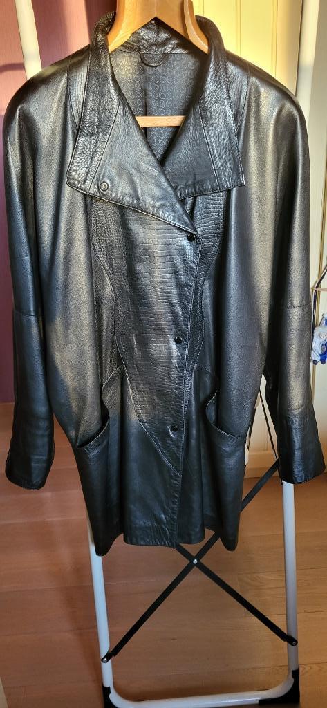 Blouson en cuir Taille : 42-44 Couleur : noir Jolie finition, Enlèvement ou Envoi, Comme neuf, Taille 46 (S) ou plus petite, Noir