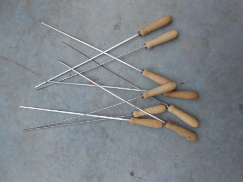 brochettes avec manche en bois L50cm BBQ en acier inoxydable, Enlèvement ou Envoi, Comme neuf