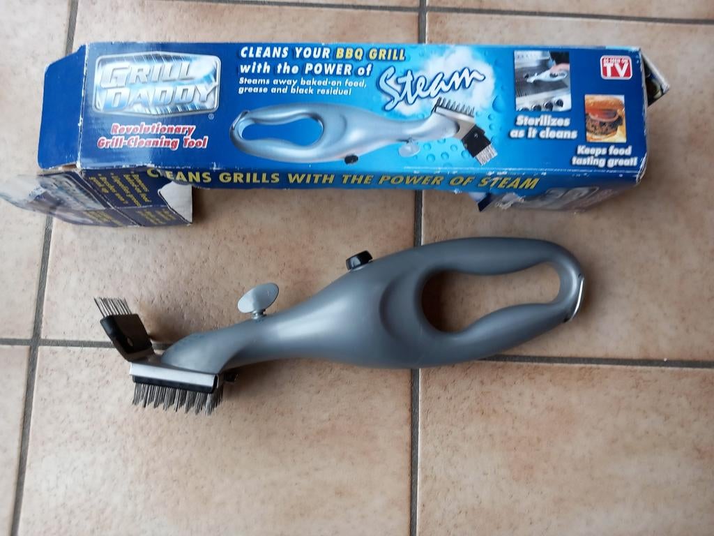 Brosse de nettoyage pour barbecue avec réservoir d'eau pour, Enlèvement ou Envoi, Neuf