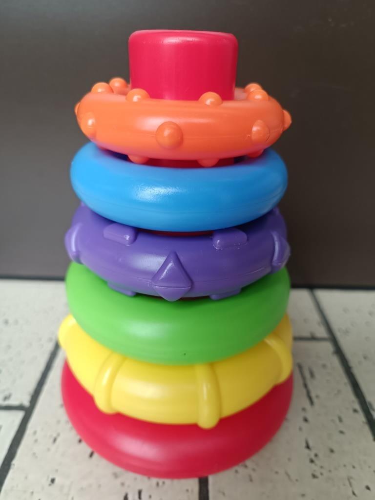 Pyramide à anneaux multicolores et au relief varié - Playgro, Enlèvement, Comme neuf, Autres types