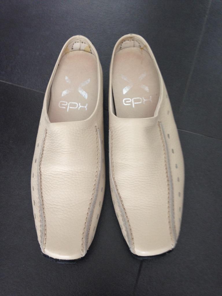 Ecru Lederen Instappers / Schoenen - maat 37, Nieuw, Ophalen of Verzenden, Instappers, Beige