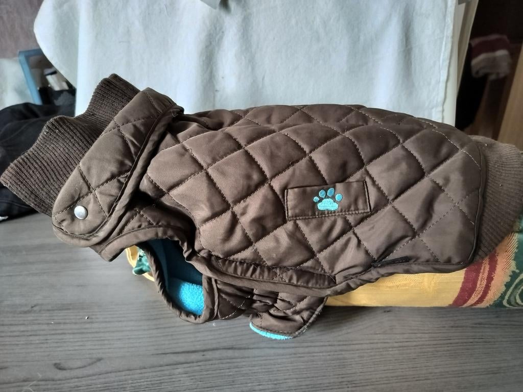 Bruine honden vestje (merk Nobby), Ophalen, Zo goed als nieuw