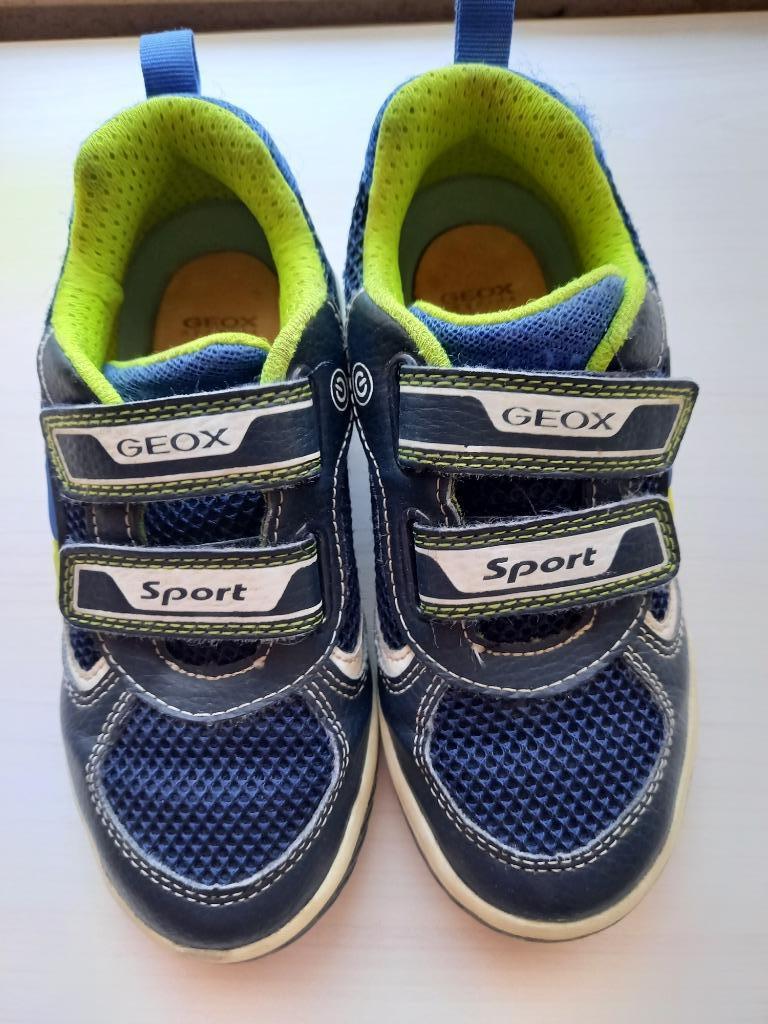 Nieuwstaat Geox schoenen jongen maat 30, Schoenen, Ophalen of Verzenden, Zo goed als nieuw, Jongen