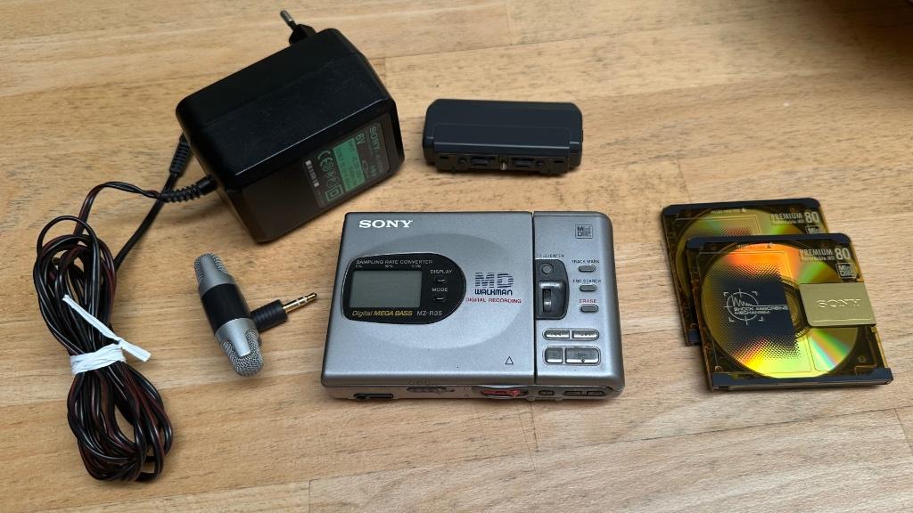 SONY MD WALKMAN MZ-R35 + micro, Enlèvement