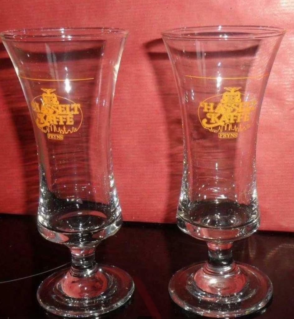2 Hasselt Kaffe Fryns glazen, Verzamelen, Ophalen