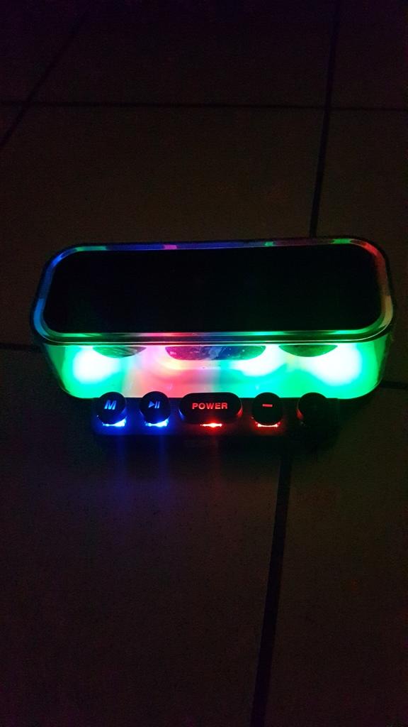 bluethooth speaker, Ophalen, Zo goed als nieuw, Minder dan 60 watt