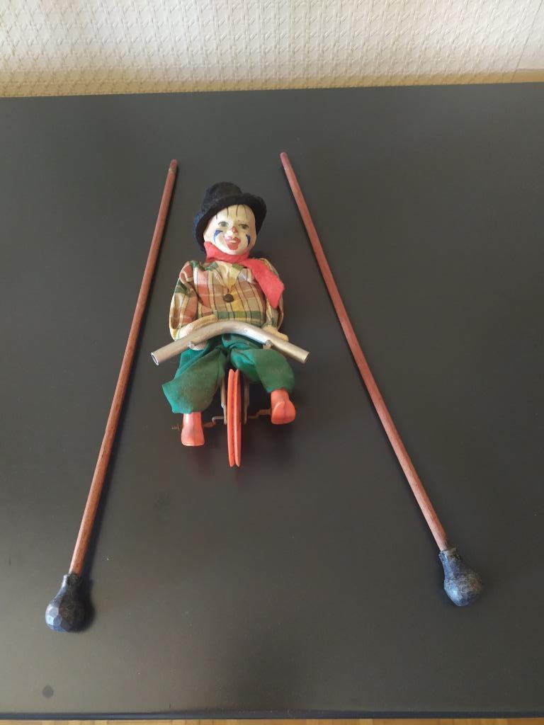 clown équilibriste 1930, Verzamelen, Poppen, Ophalen of Verzenden, Zo goed als nieuw, Pop