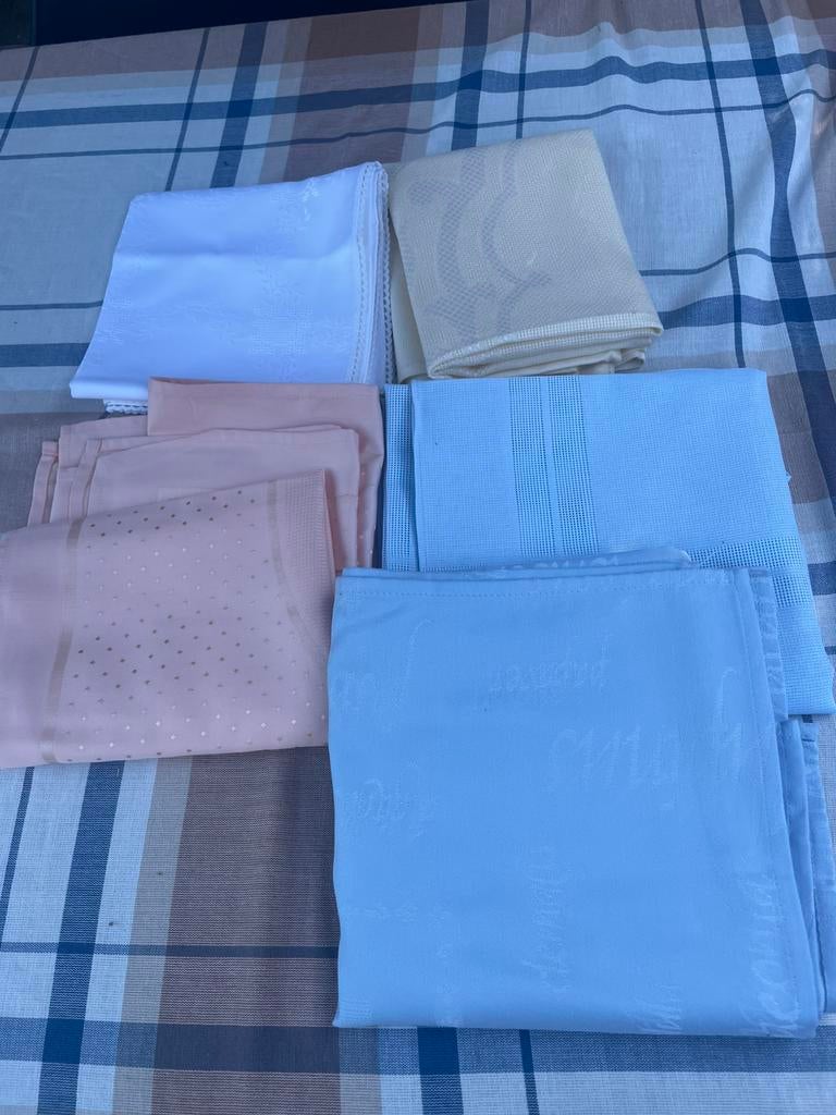 Tafelkkeden om zelf op te borduren 90 x 90, Ophalen, Nieuw