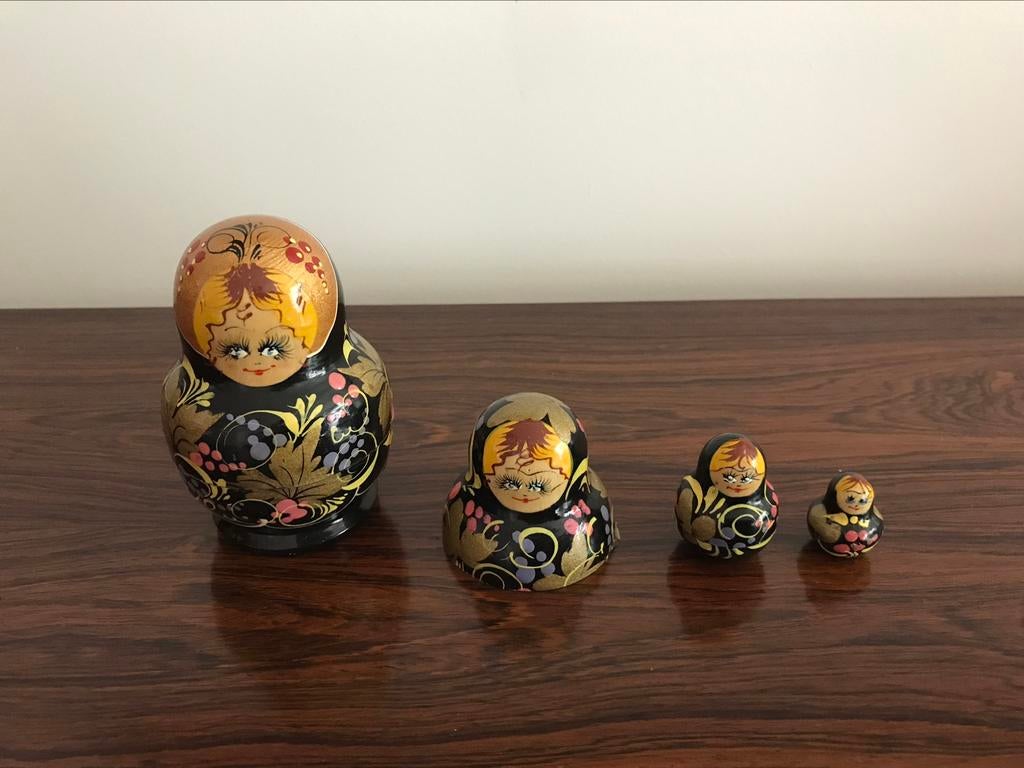 Set Matroesjka’s houten poppetjes zwart meerkleurig, Ophalen of Verzenden, Gebruikt