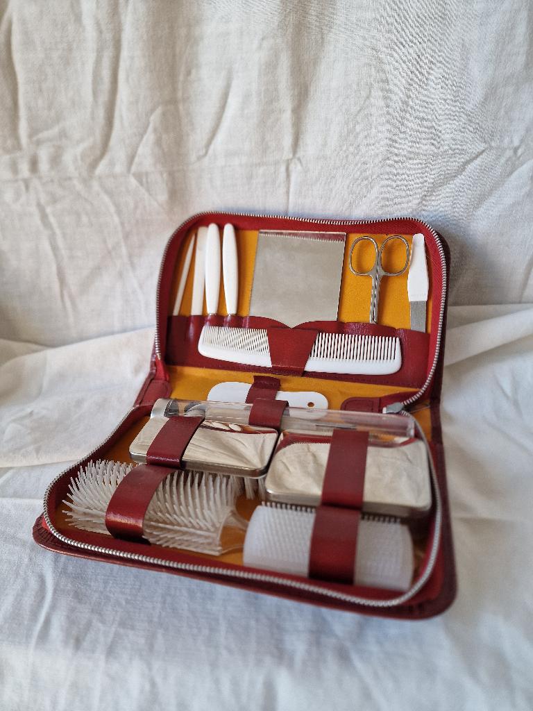 Vintage reisetui in kunstleer, Ophalen of Verzenden