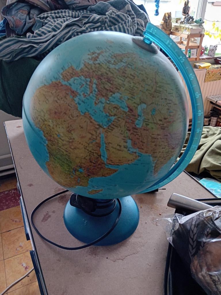 Wereldbol met verlichting mogelijk, Verzenden, Zo goed als nieuw