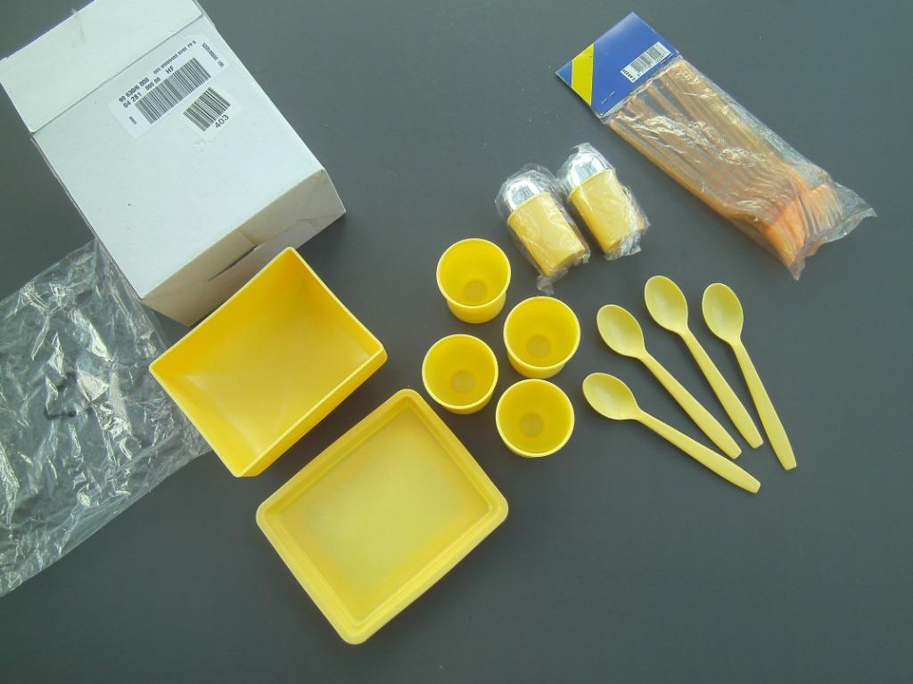NIEUWE PLASTIC SERVIESSET, Huis en Inrichting, Keuken | Servies, Nieuw, Overige typen, Overige materialen, Ophalen of Verzenden
