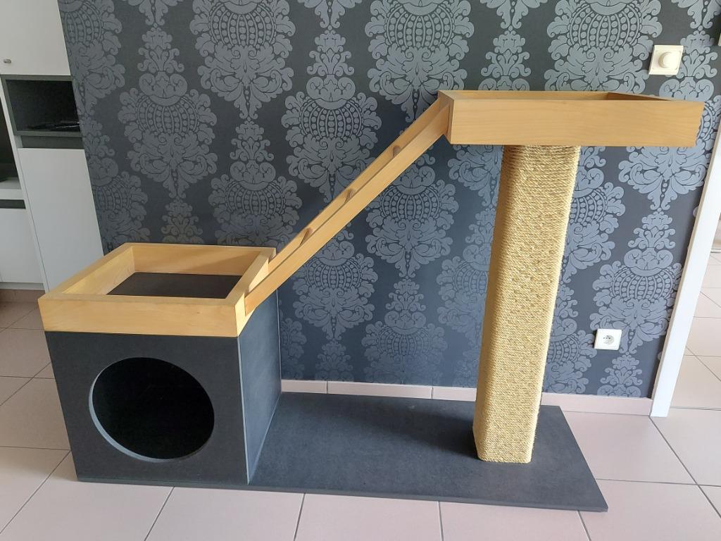 Zeer stevige kattenkrabpaal, Ophalen, Zo goed als nieuw, Krabpaal