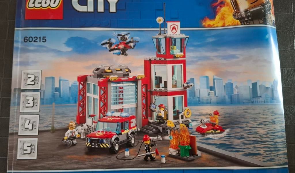 Lego city Brandweerkazerne, Kinderen en Baby's, Speelgoed | Duplo en Lego, Ophalen, Lego