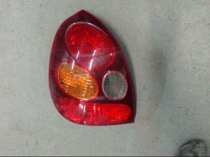 feux arriere gauchetoyota corolla e11 3 por  10/1999-01/2002, Utilisé, Toyota