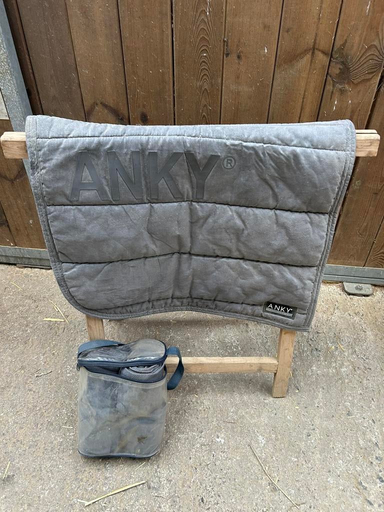 Tapis de selle cheval Anky + bandes, Enlèvement ou Envoi