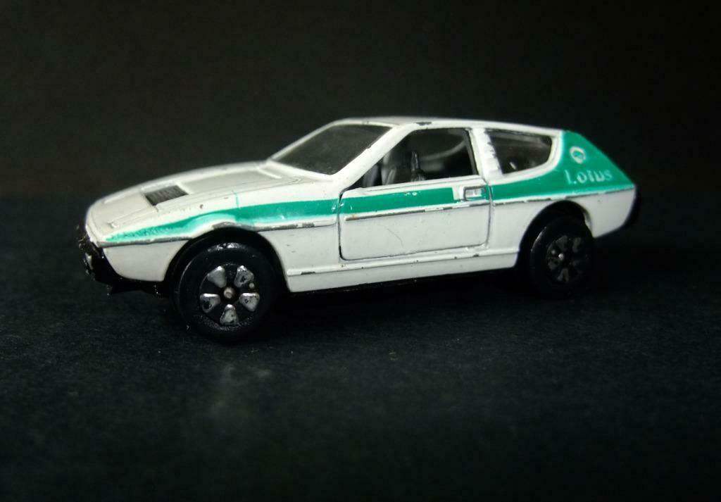 Vintage PlayArt Lotus Elite - 1:64 - très bon état !!, Enlèvement ou Envoi, Utilisé