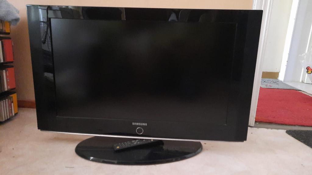 Téléviseur 32 pouces Samsung, TV, Hi-fi & Vidéo, LCD, 80 à 100 cm, Enlèvement, Utilisé
