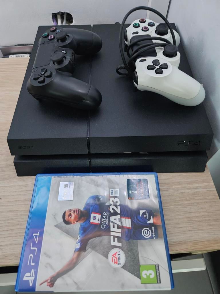 PlayStation 4, Avec 2 manettes