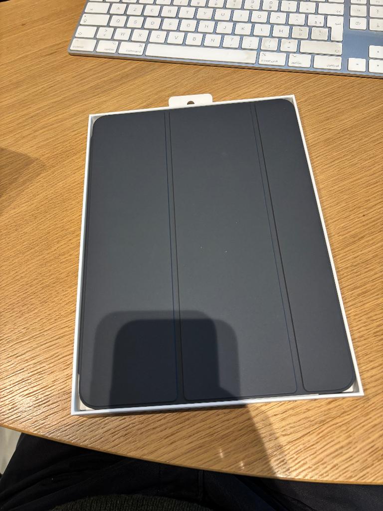 Apple Smart Folio iPad Air 11 inch (2025/2024), IPad Air 11 inch (2025/2024), 11 inch, Nieuw, Bescherming voor- en achterkant