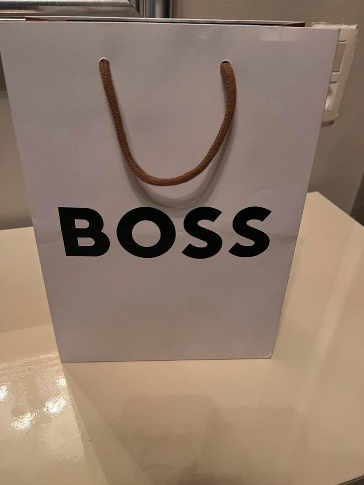 1 Sac En papier blanc et doré Hugo Boss, Ophalen of Verzenden, Zo goed als nieuw