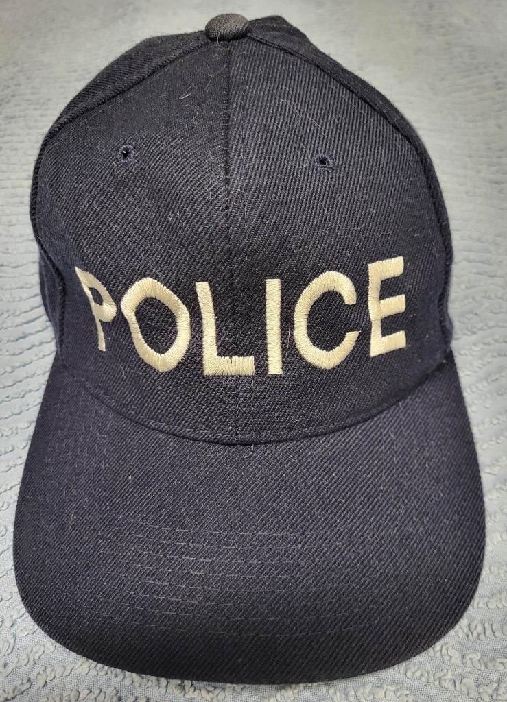 casquette brodé POLICE, Enlèvement ou Envoi, Porté, One size fits all, Casquette