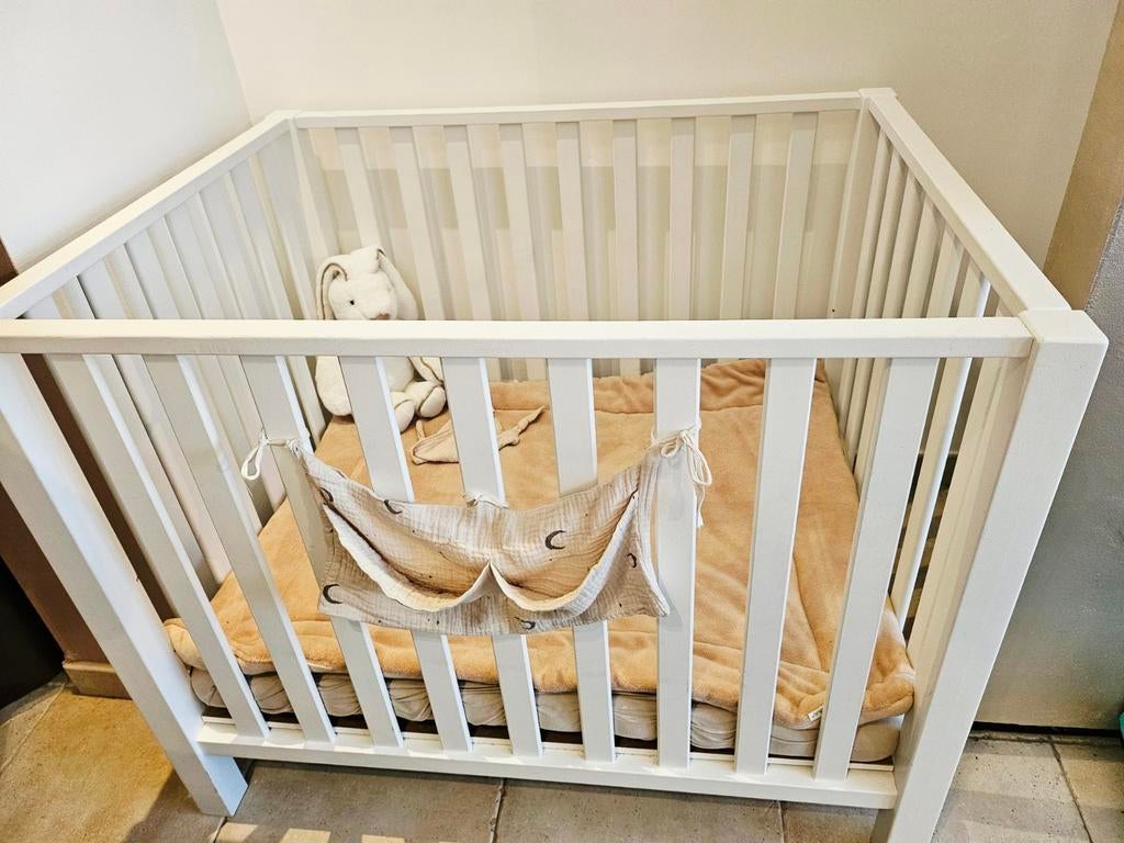 Coffret de parc pour bébé Quax blanc avec matelas, drap-hous, Enlèvement, Utilisé, Rectangulaire, Réglable en hauteur