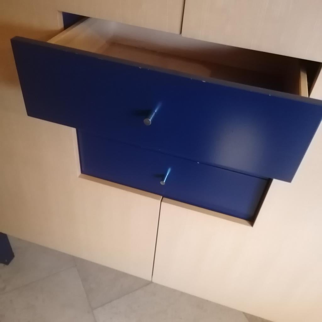 Designkast, Enlèvement