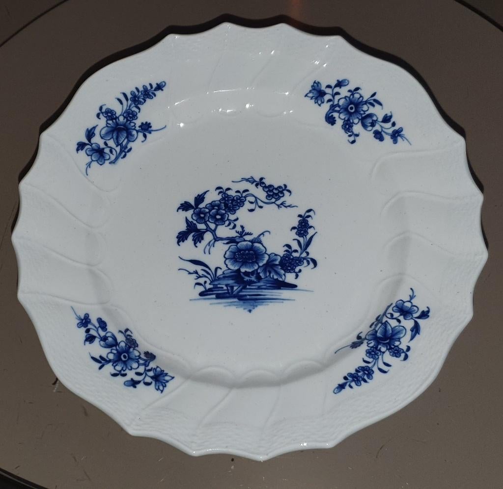 Assiette en porcelaine tendre de Tournai, décor Ronda, Antiquités & Art, Enlèvement ou Envoi