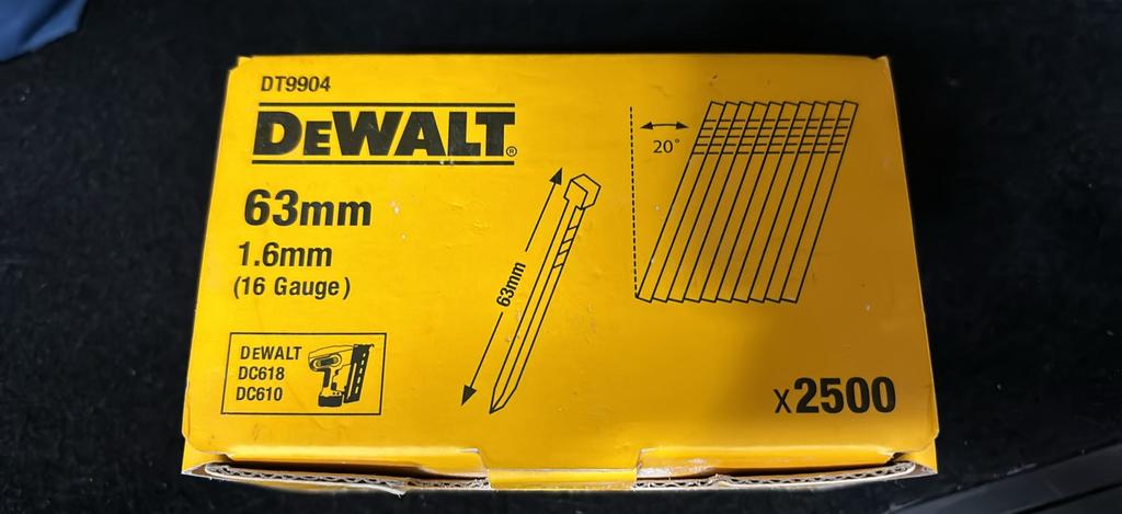 Nagels voor nagelpistool (63 mm, 1,6 mm dik):14 dozen, Enlèvement ou Envoi, Neuf