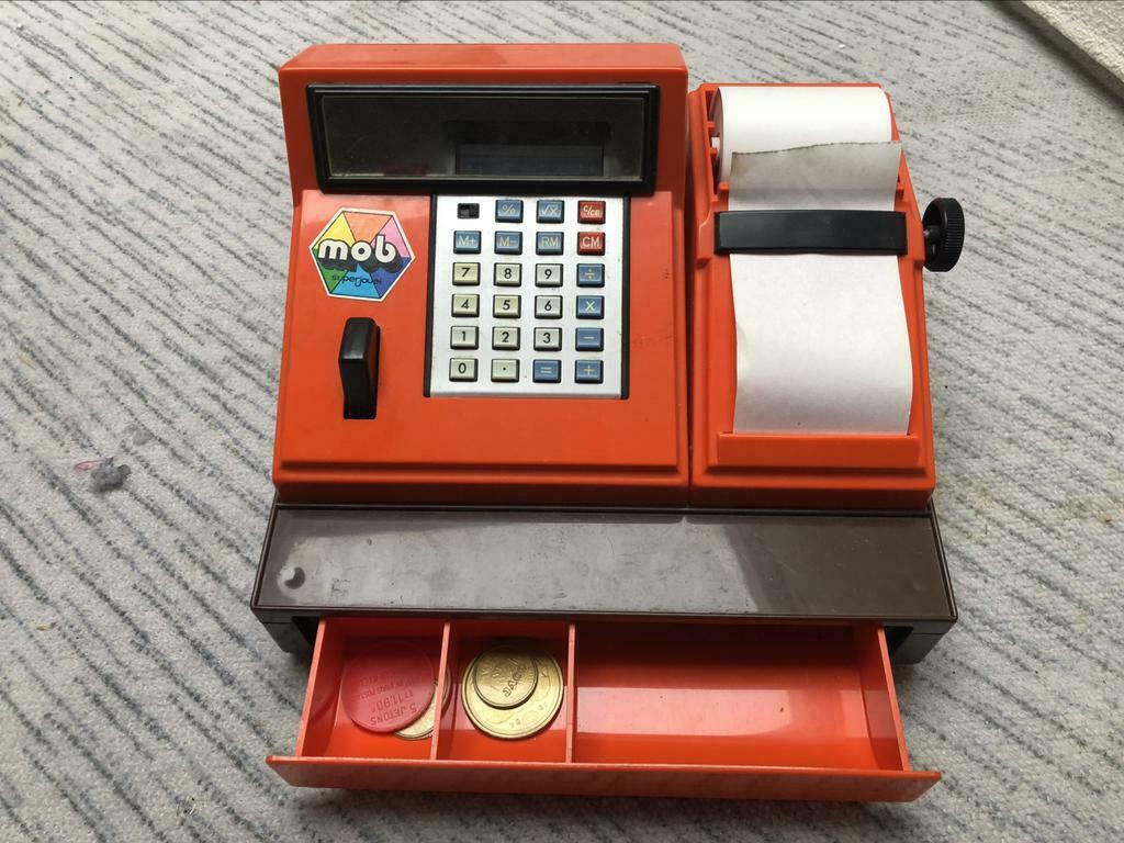 Caisse magasin enfant
