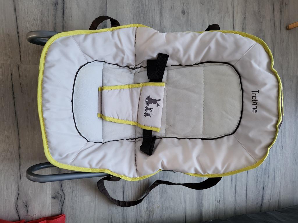 Babyspullen( bed, wipstoel, matras), Kinderen en Baby's, Overige Kinderen en Baby's, Ophalen, Zo goed als nieuw