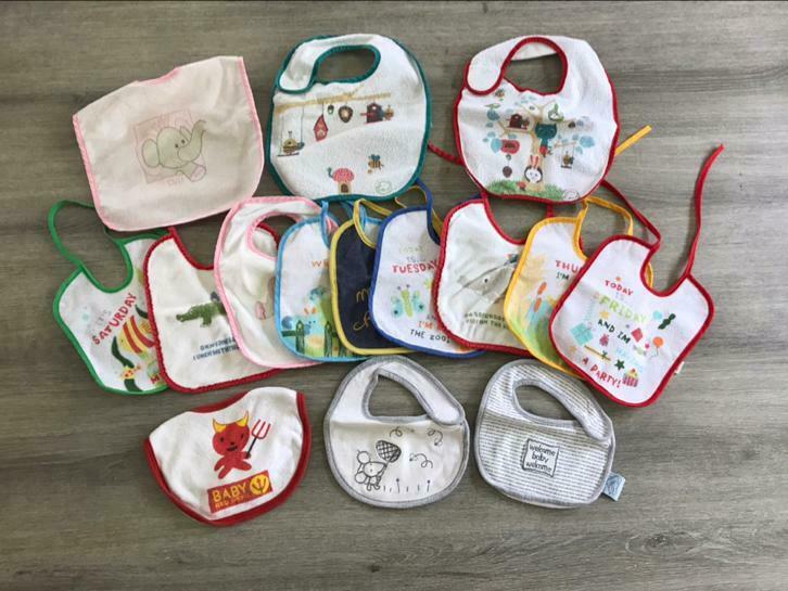 Lot de 15 bavoirs, Utilisé