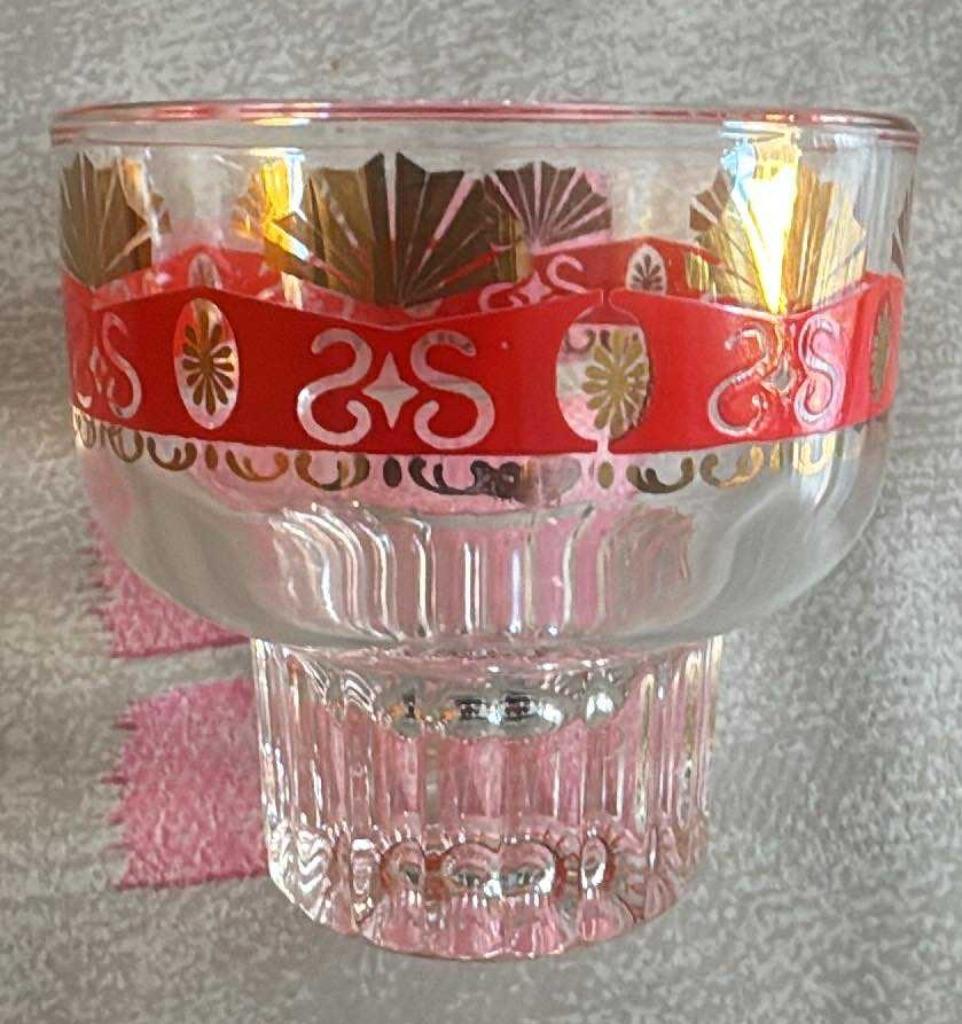 6 verres à Saké ou alcool, Enlèvement