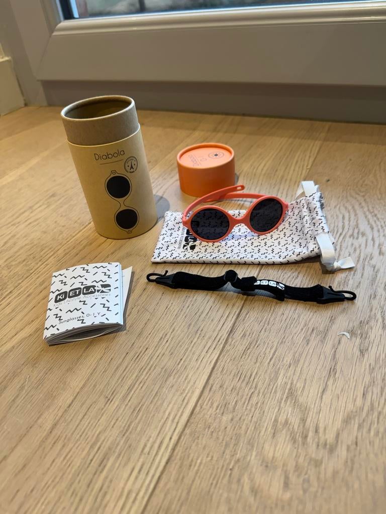 Zonnebril baby, Enfants & Bébés, Vêtements de bébé | Casquettes & Chapeaux, Enlèvement ou Envoi, Comme neuf