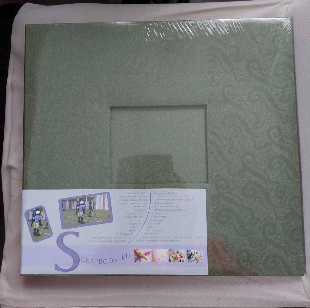 Album neuf a offrir scrapbooking 30cm x 30cm vert, Enlèvement ou Envoi, Neuf