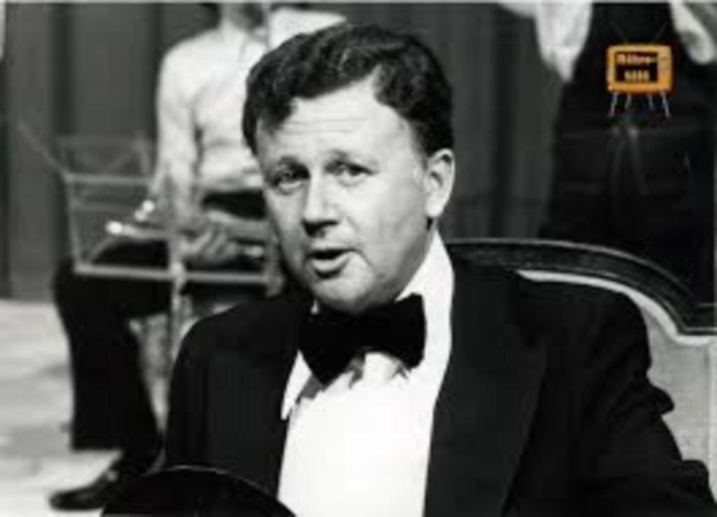 De dvd van Philippe Bouvard Years 3 📀 📀 📀, Boxset, Ophalen of Verzenden, Zo goed als nieuw, Komedie