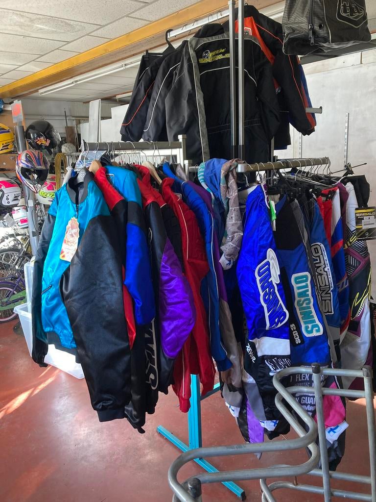 Sinisalo cross enduro - broeken shirts jassen handschoenen, Ophalen, Nieuw met kaartje, Kinderen, Motorcrosskleding