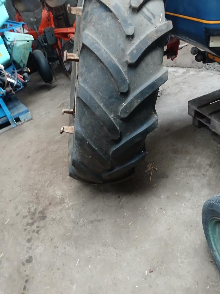Dubbellucht, tractor banden, Zakelijke goederen, Ophalen of Verzenden