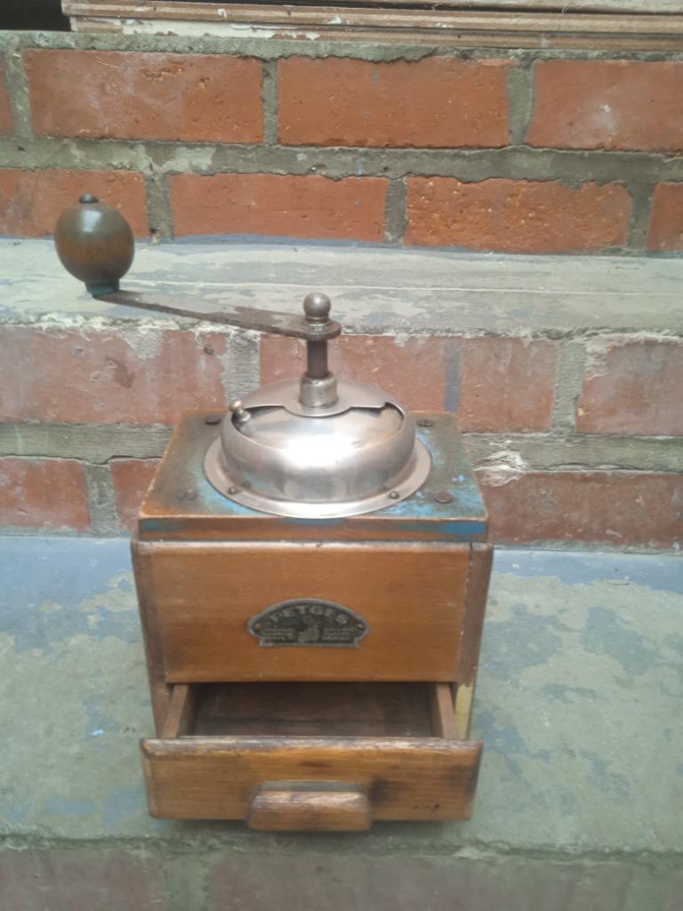 A vendre ancien moulin à café "PETGES", Enlèvement ou Envoi